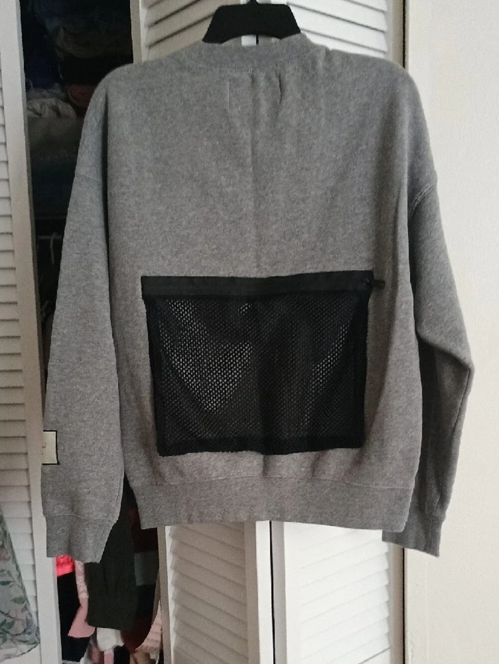 Eddie Bauer Gray Crewneck Sweatshirt with Script Logo - Picture 5 of 6